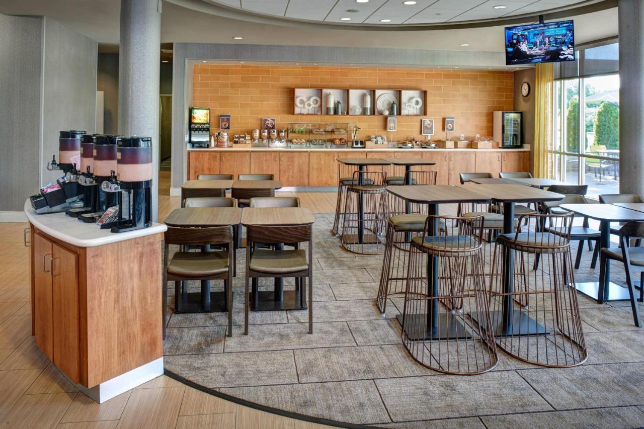 Springhill Suites By Marriott Saginaw Exterior photo