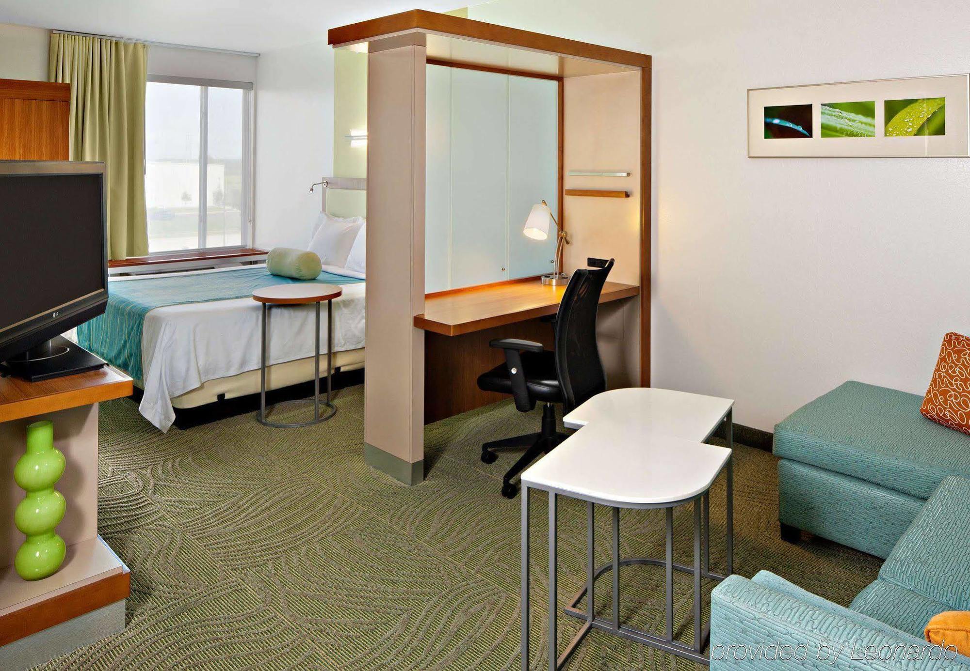 Springhill Suites By Marriott Saginaw Room photo